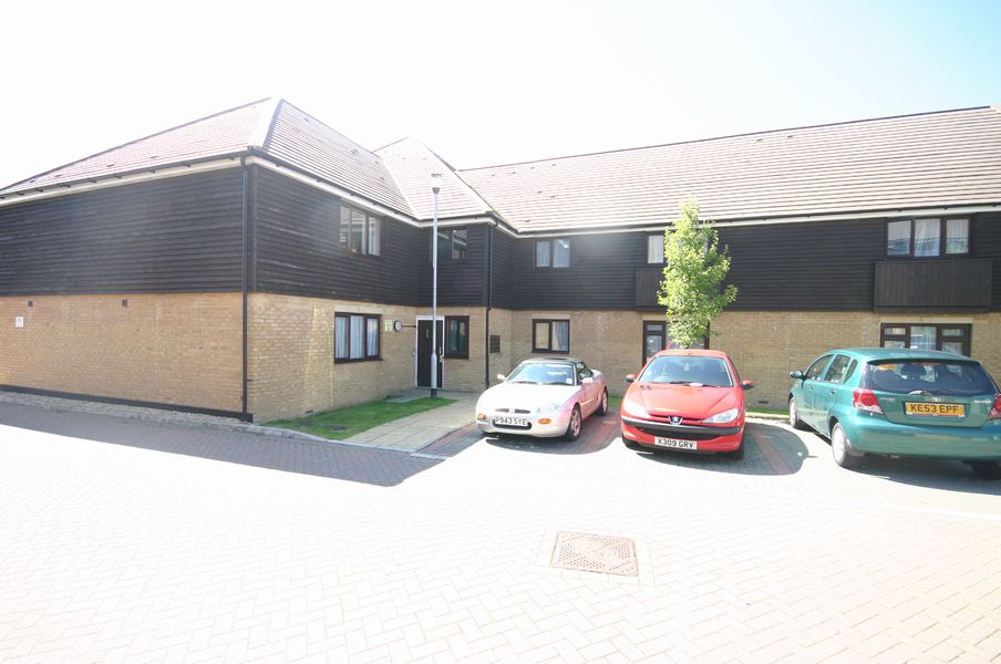 Cracknell Close, Enfield, Middlesex, EN1 4NL