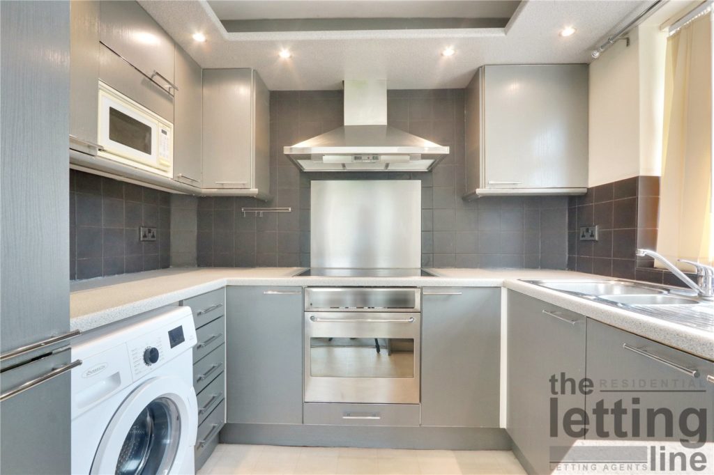 Abbey Road, Enfield, Middlesex, EN1 2QG