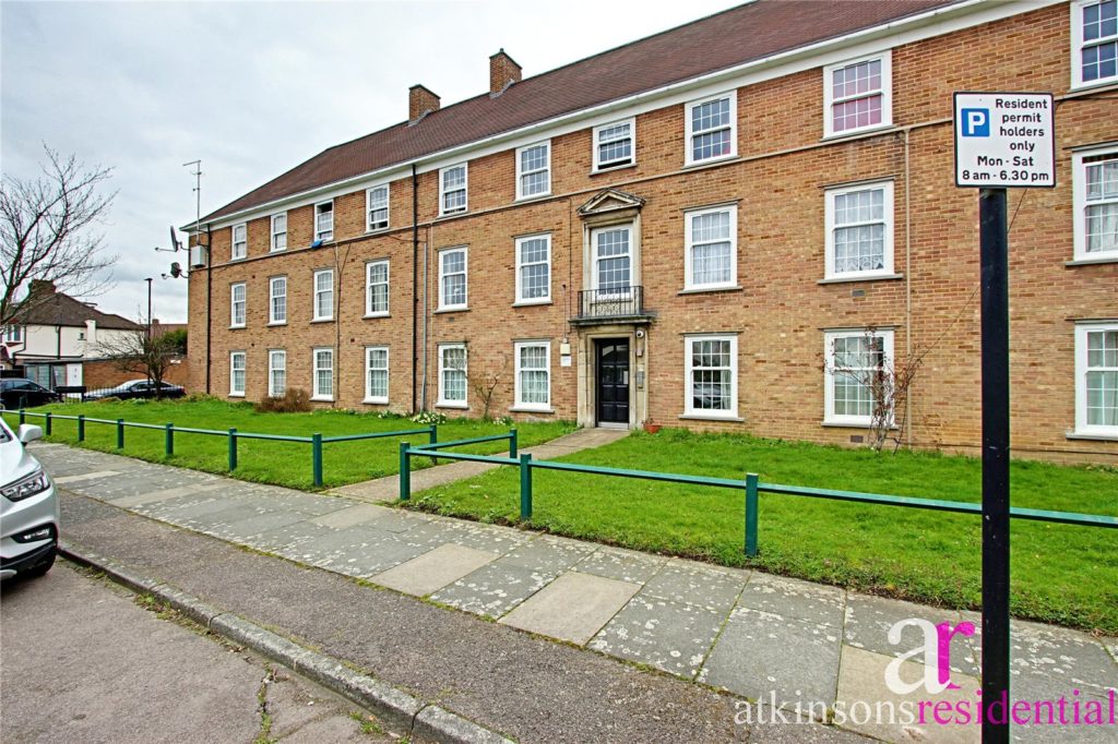 Chalkwell Park Avenue, Enfield, Middlesex, EN1 2AL