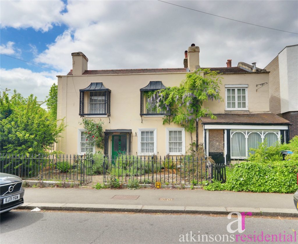 Brigadier Hill, Enfield, Middlesex, EN2 0NQ