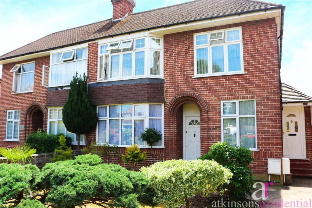 Myddelton Close, Enfield, Middlesex, EN1 4AJ