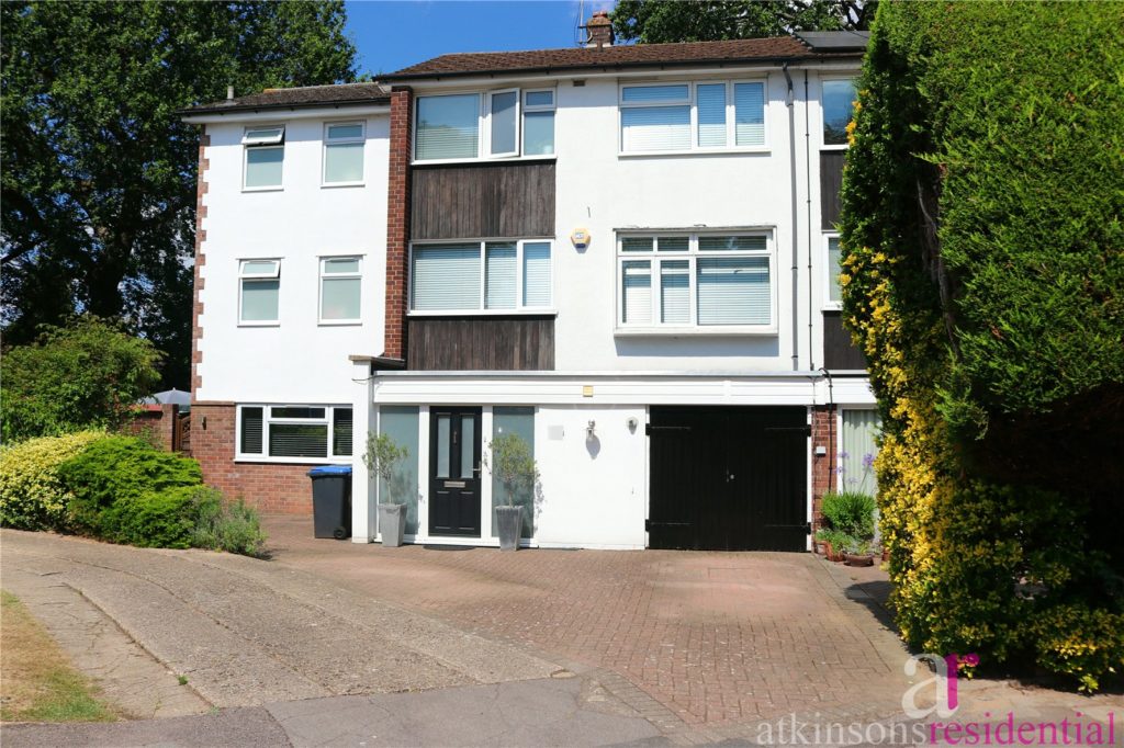 Forsyth Place, Enfield, Middlesex, EN1 2EP